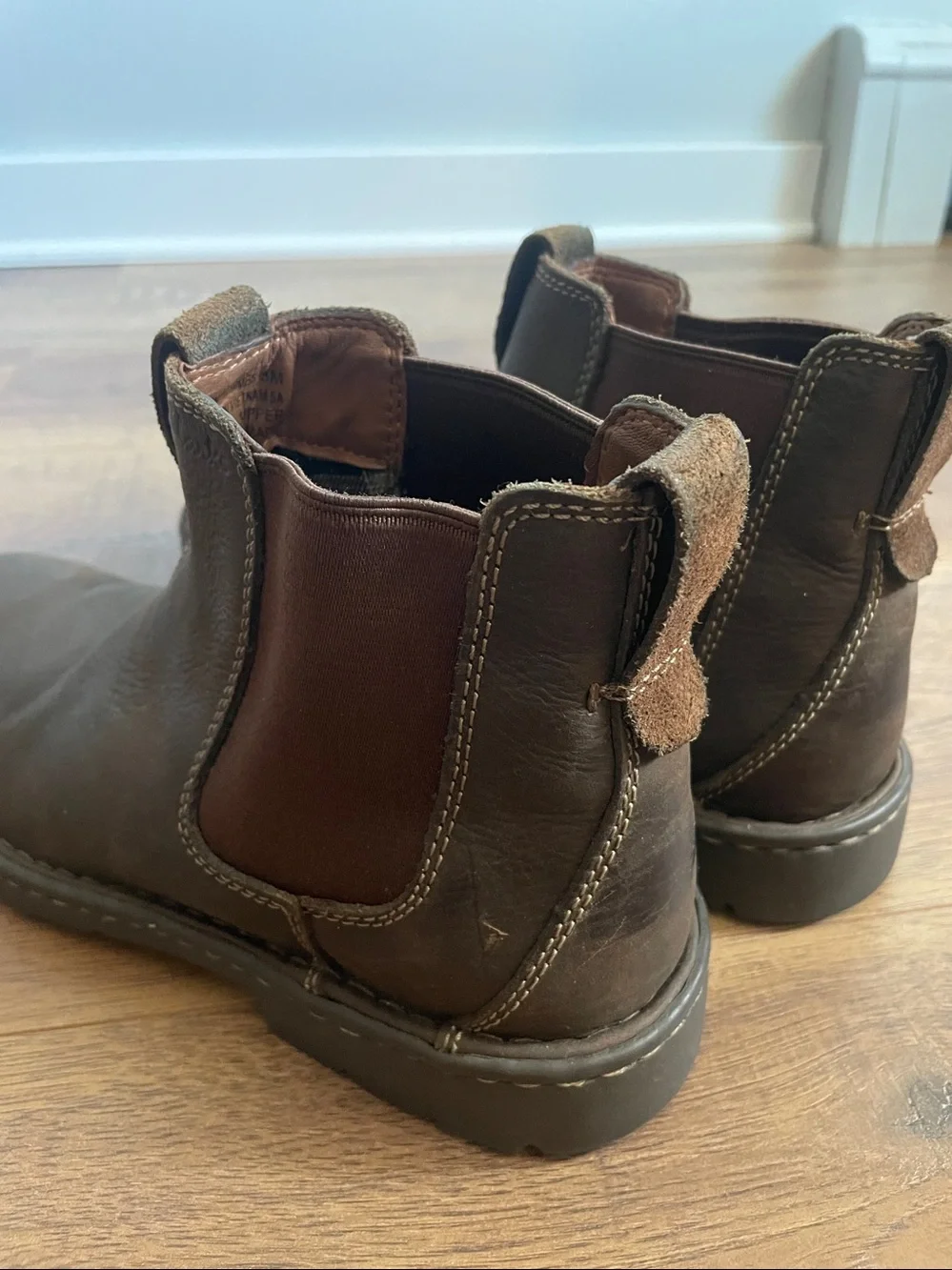 Clarks 1825 Men’s Chukah Boots Size 8